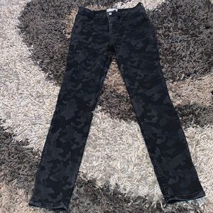 Free People W29 R camouflage skinny jeans